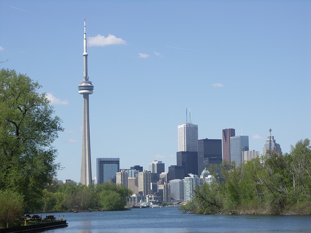 Cntower1.jpg