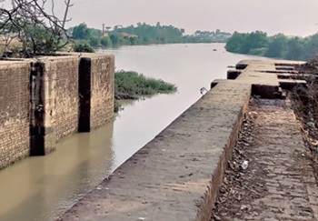 Odisha East Coast Canal 350.jpg